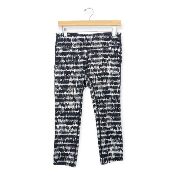 Nike Epic Run Dri-Fit Black And White Capri Leggings Size M - Picture 1 of 10